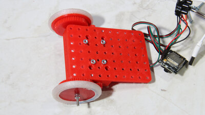 Robot R18 chassis and wheels