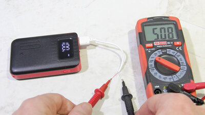 Roboter R18 USB cable to powerbank