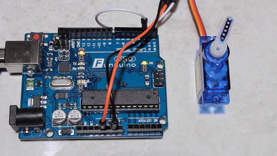Microcontroller starter kit servo control