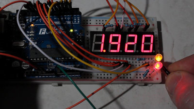 Microcontroller starter kit 7 segment LEDs