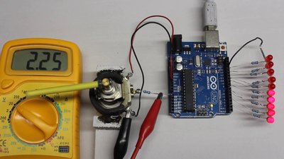 Potentiometer at analog input